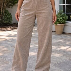 Athleisure • Casual Everyday • Running Errands • Comfortable Street Style